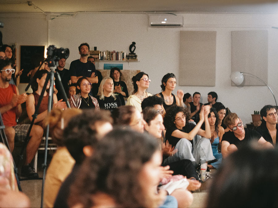 Ambiente y público de Casa Hydra